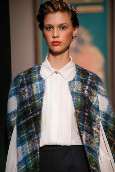 Look 36